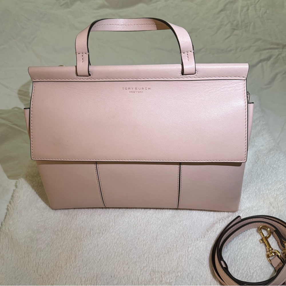 Authentic Tory Burch Handbag, soft pink with gold hardware